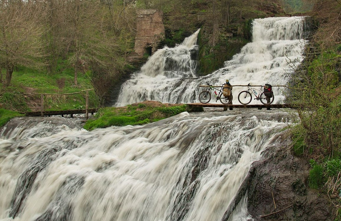 Топ-4 водоспади України, які варто відвідати до кінця весни - фото 2