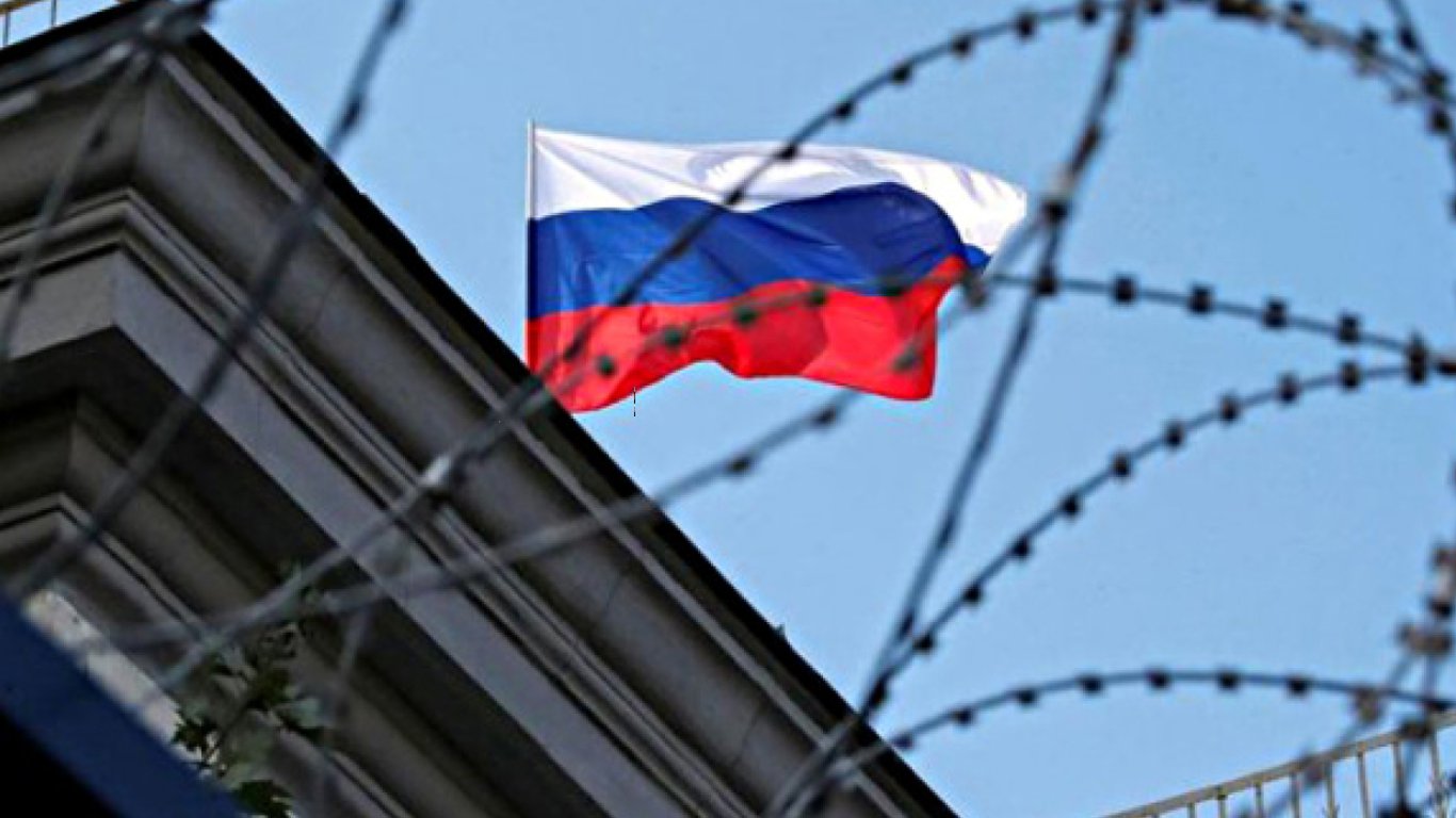 Посли ЄС 23 лютого майже узгодили новий пакет санкцій проти росії