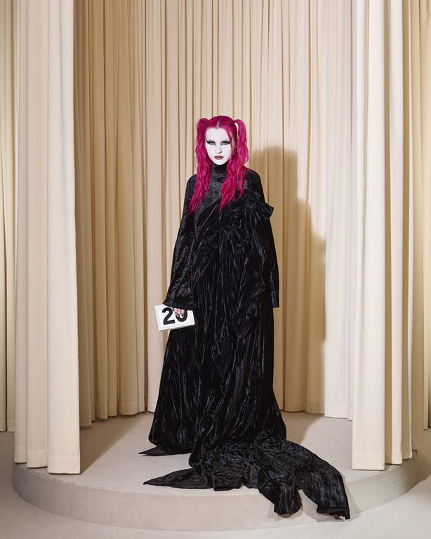 Коллекция Balenciaga Fall 2024 года Couture. Фото: instagram/balenciaga