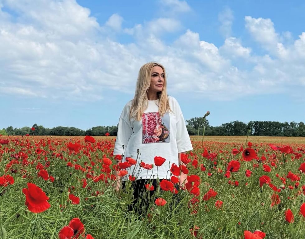 Ольга Сумська віддає перевагу футболкам з українськими принтами