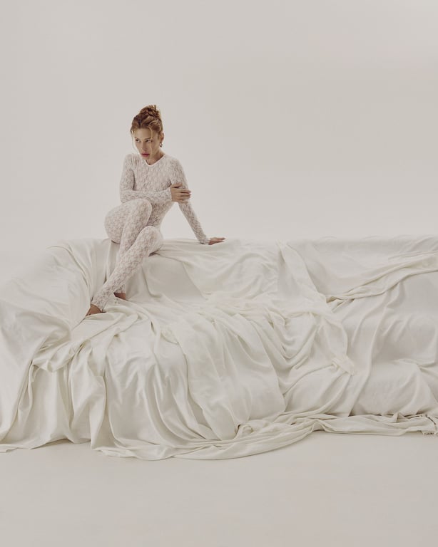 Тіна Кароль у новій фотосесії