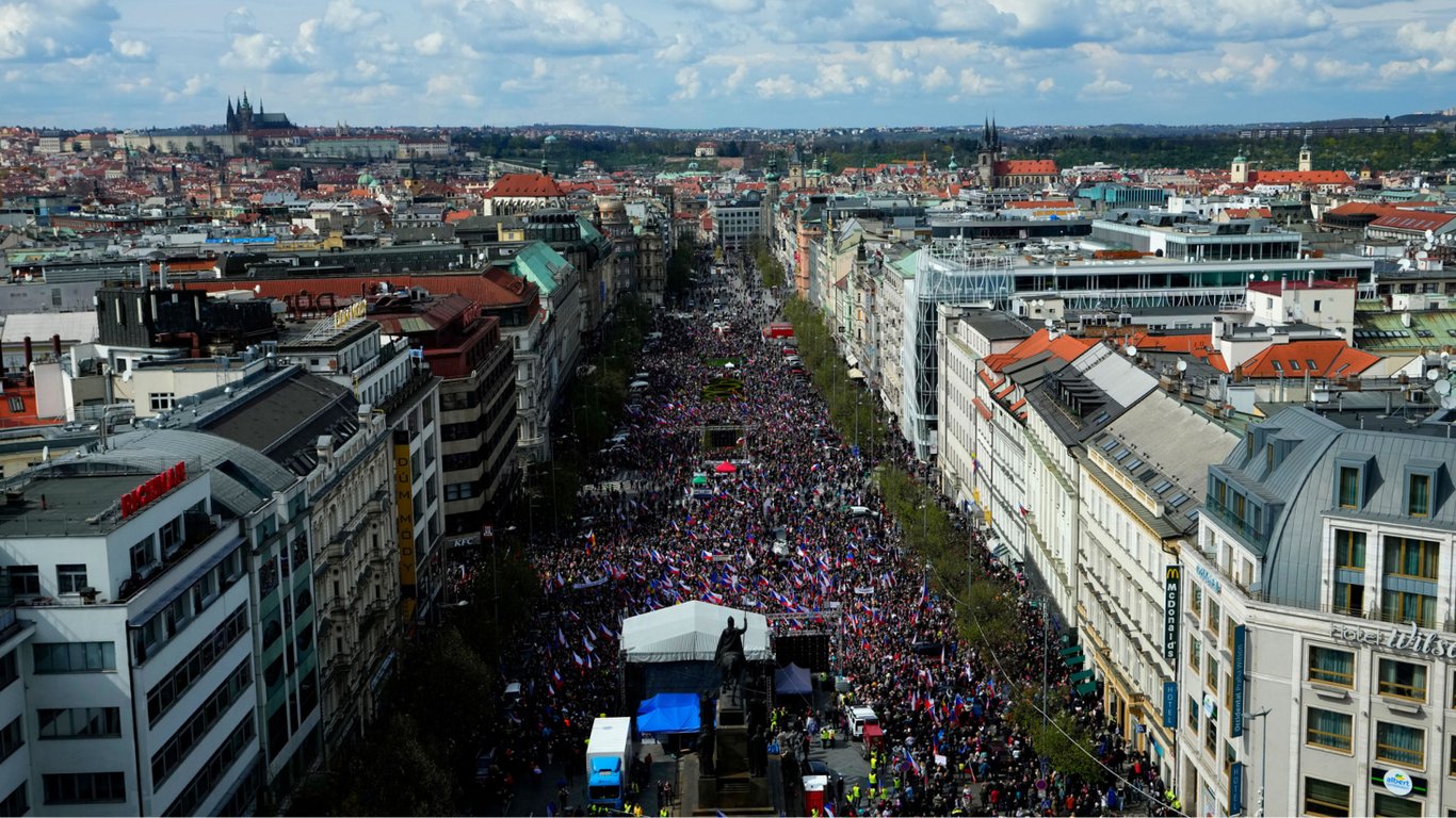 У Празі розпочалася антиурядова демонстрація: деталі