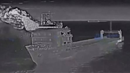 Вогняна ніч у Криму: нафтобаза та пором окупантів під ударами - 290x166