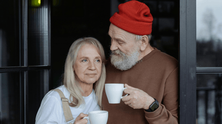 Навіть успішним — чому зрілим жінкам важко будувати стосунки - 285x160