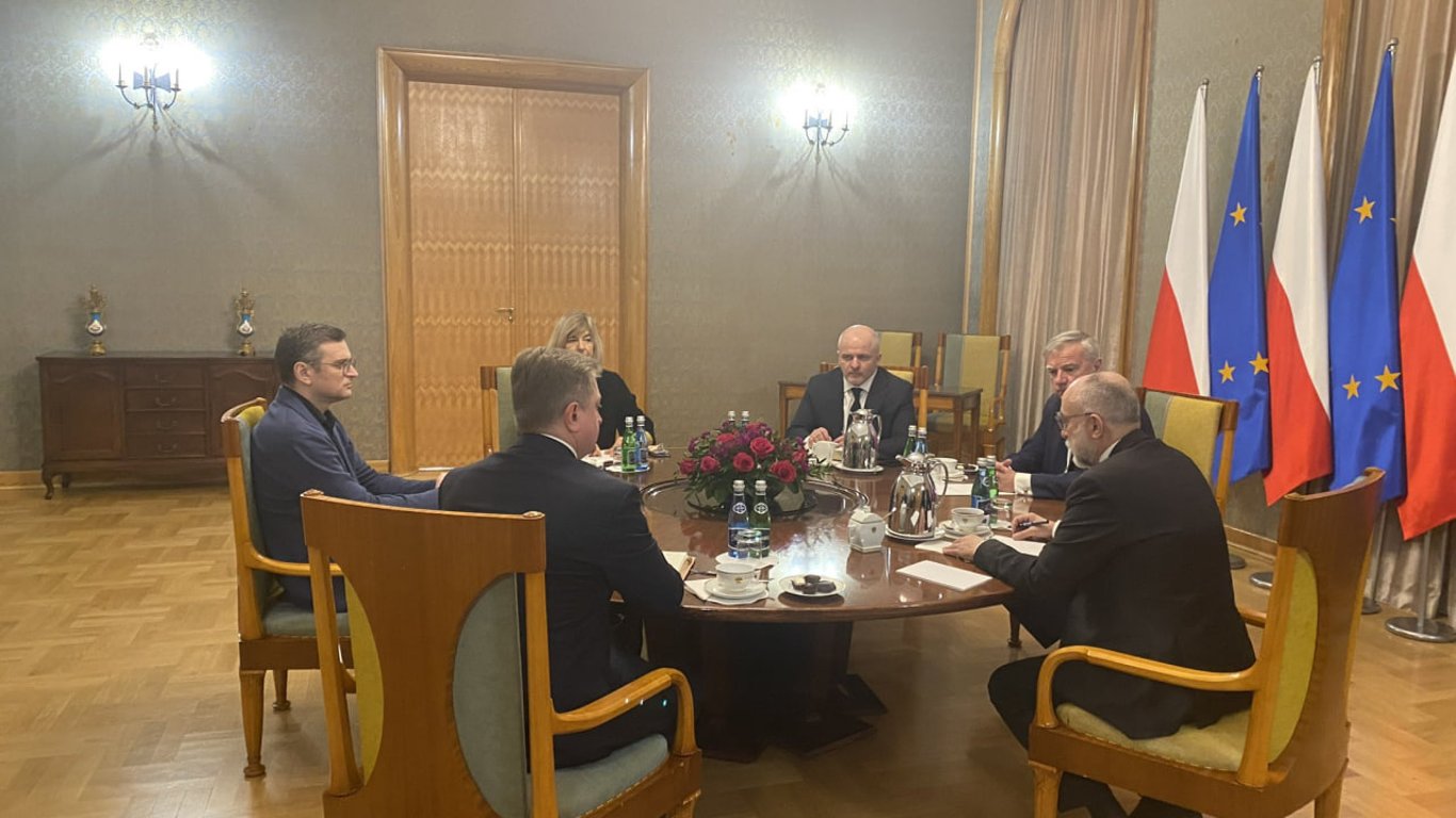 Блокада кордону — Кулеба провів зустріч з урядовцями Польщі