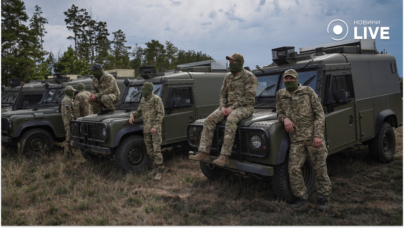 Военные с техникой на передовой. Фото: Новости.LIVE 