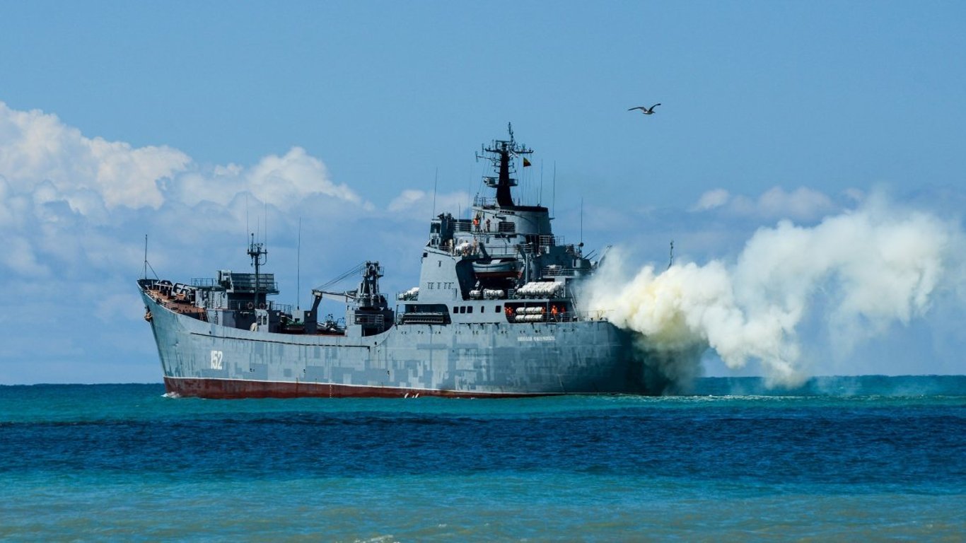 Российские корабли снова в Черном море