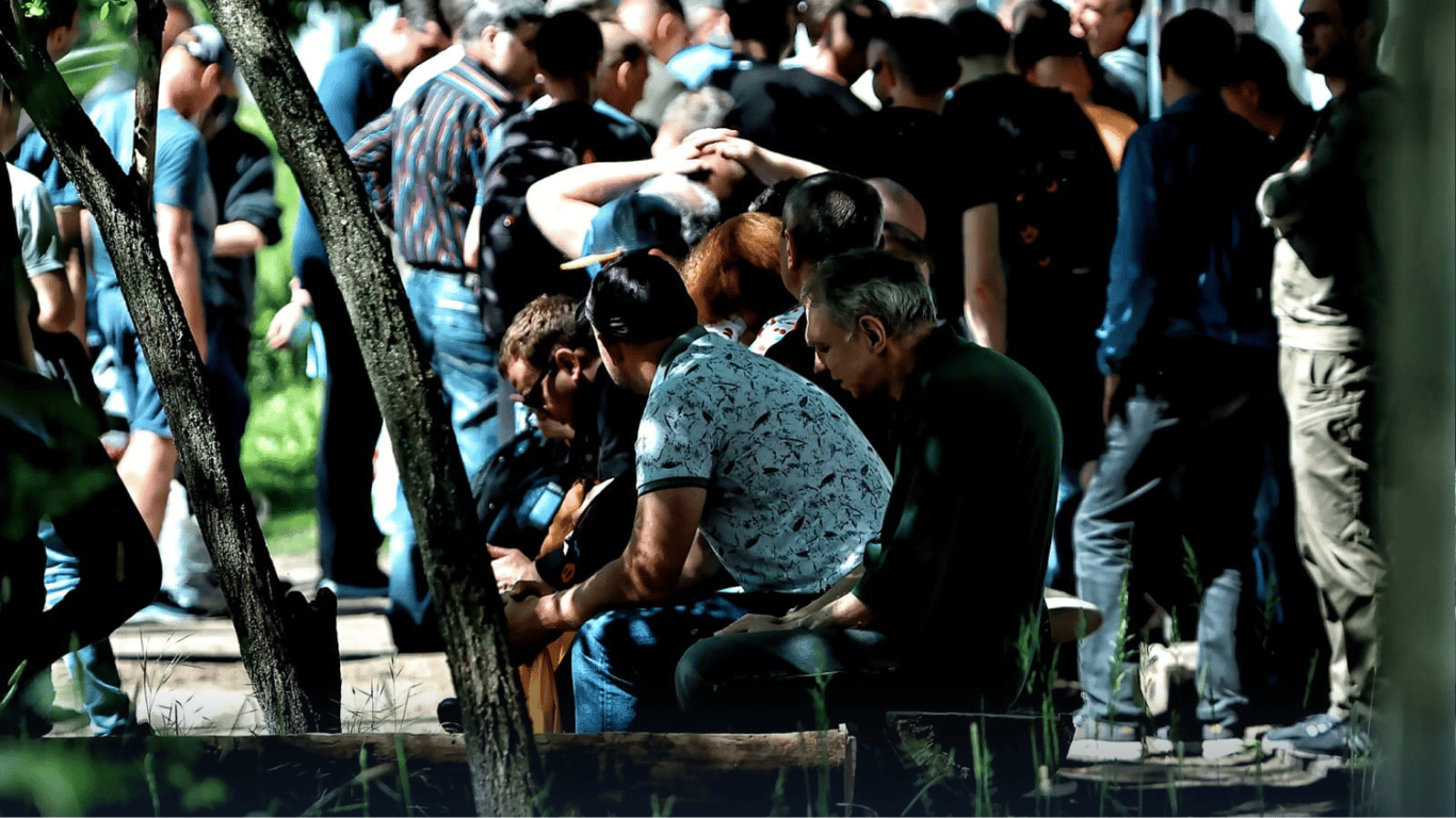 Черги біля ТЦК. Фото: Telegraf