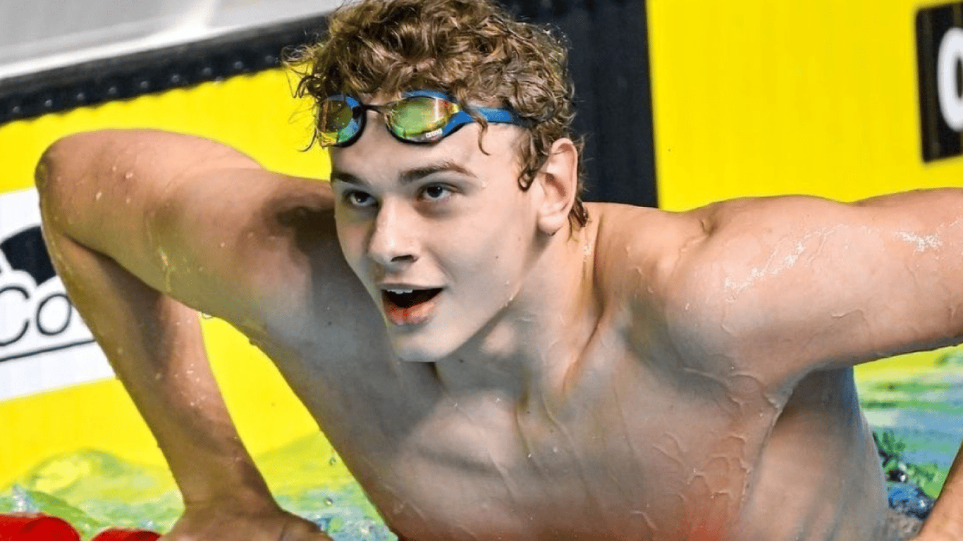 Александр Желтяков получил первое золото для Украины по плаванию на Евро-2024