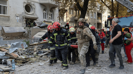 У Львові кількість постраждалих внаслідок російського обстрілу знову зросла - 285x160