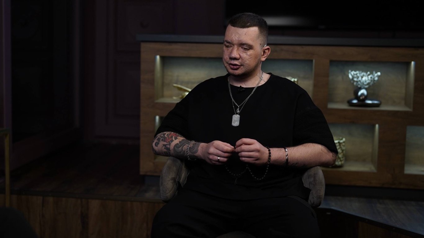Водители боятся, автобус проезжает мимо: "Самурай" о жизни ветерана в Киеве