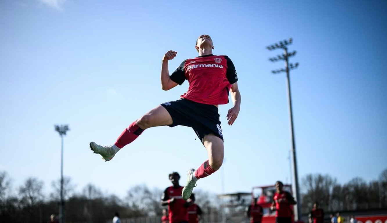 Артем Степанов