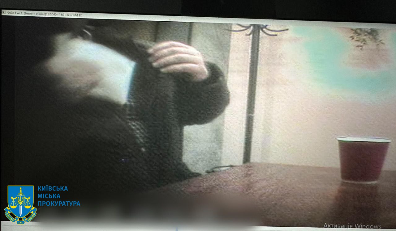 Спроба дати хабар слідчому у Києві