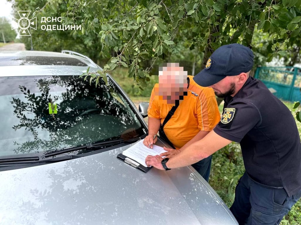 Палив суху траву — на Одещині чоловік отримав штраф - фото 3