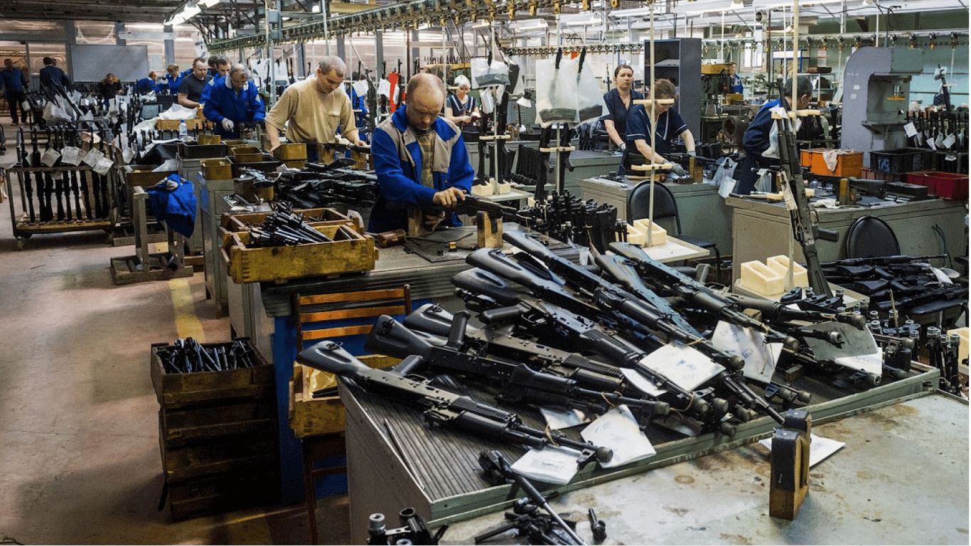 У британській розвідці пояснили, чому з 2014 року у РФ в півтора раза впав експорт зброї