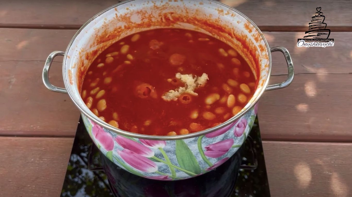 рецепт консервованої квасолі в томатному соусі на зиму 