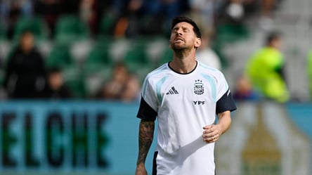 Месси снова заплакал на встрече с болельщиками Барселоны - 285x160