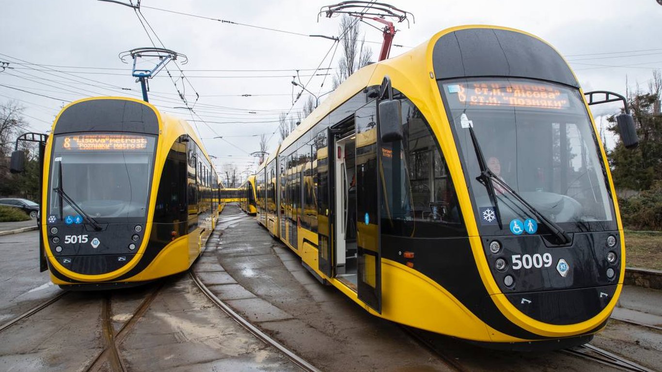 В Киеве запустили новые трамваи отечественного производства