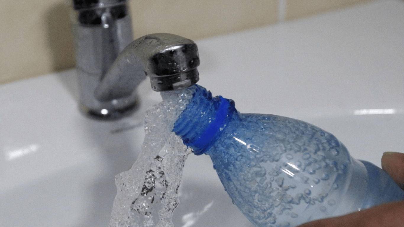 У Києві не всю воду можна безпечно пити з-під крану