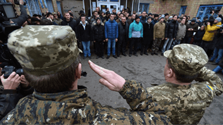 "Полная мобилизация" в Украине: что это такое и кто под нее подпадает - 285x160