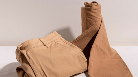 Пара штанів з 90-х, яку у 2026 носитимуть усі - 290x160