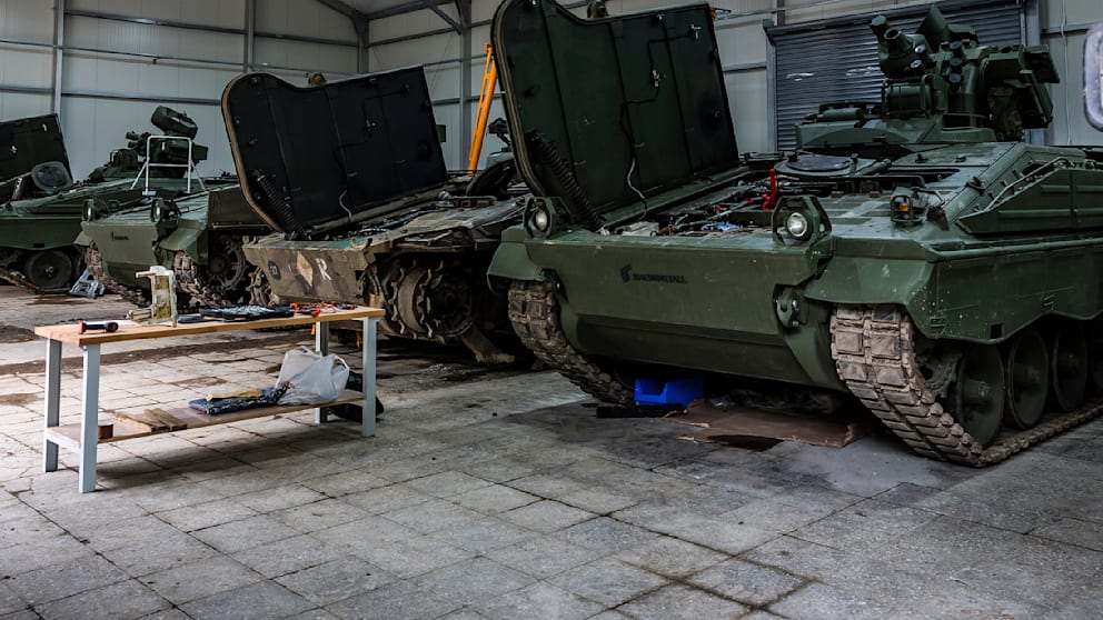 Хто ремонтує військову техніку для ЗСУ