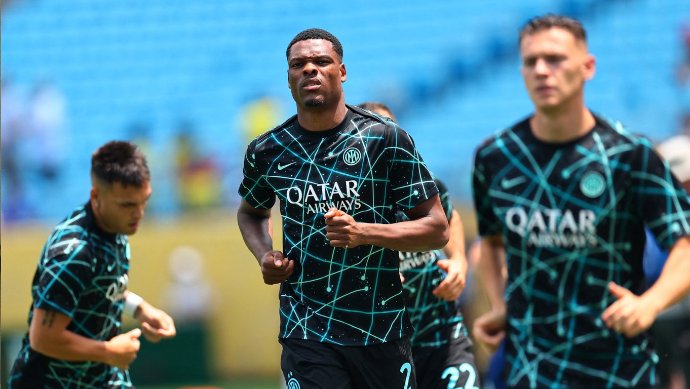 Дензел Дюмфрис