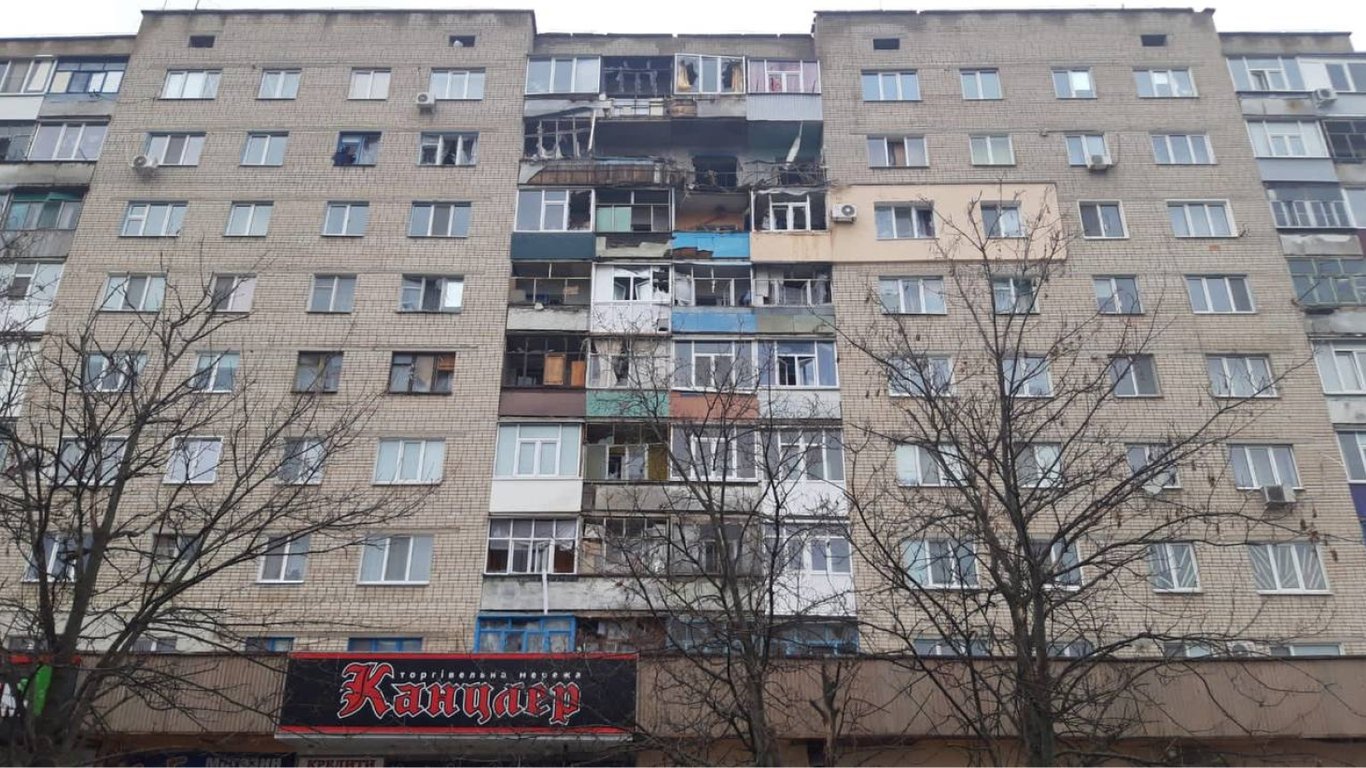 Росіяни обстріляли Ківшарівку на Харківщині, є ураження багатоквартирного будинку