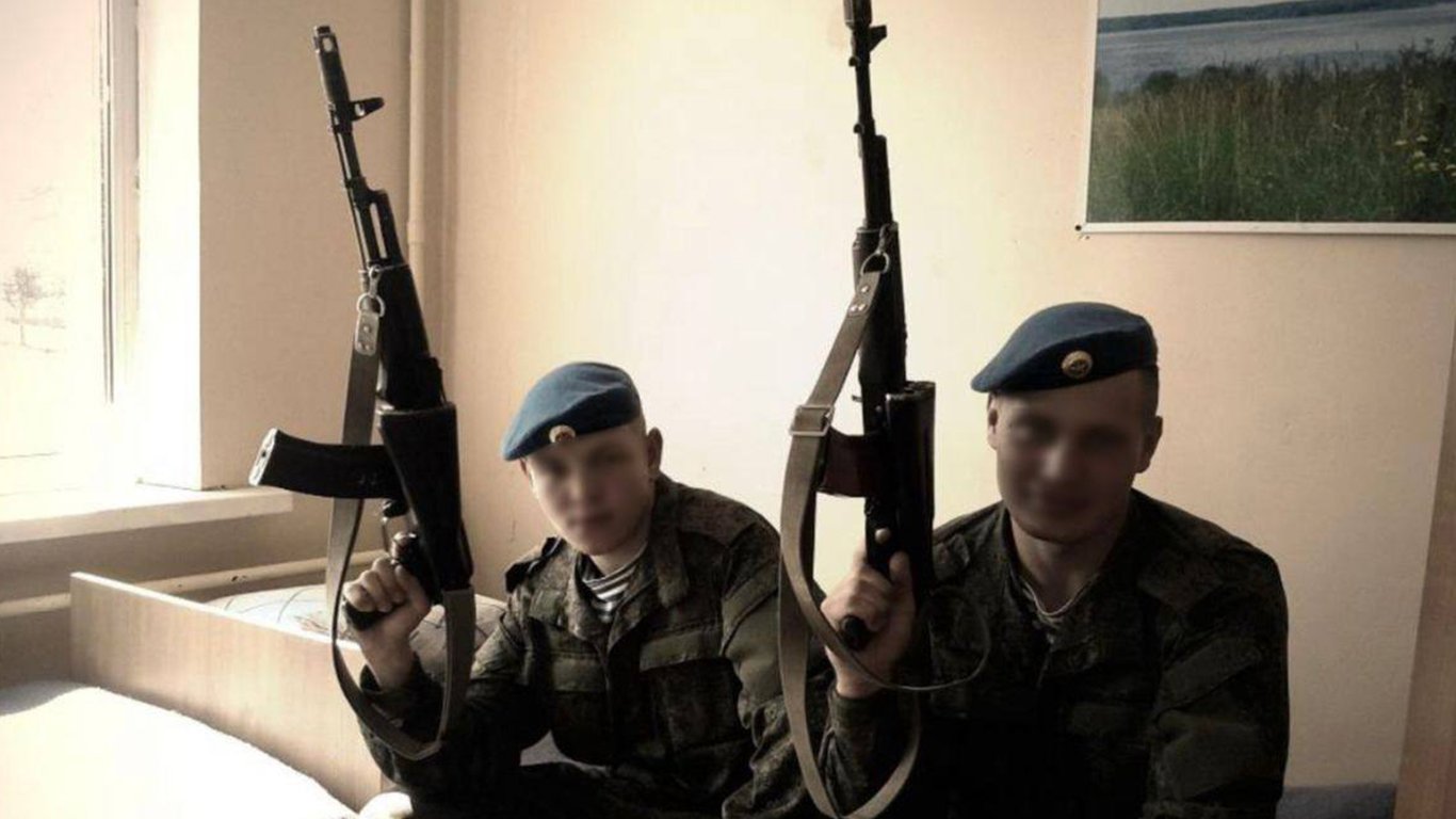 Поліцейські ідентифікували шістьох російських солдатів, які обікрали 18 будинків на Київщині