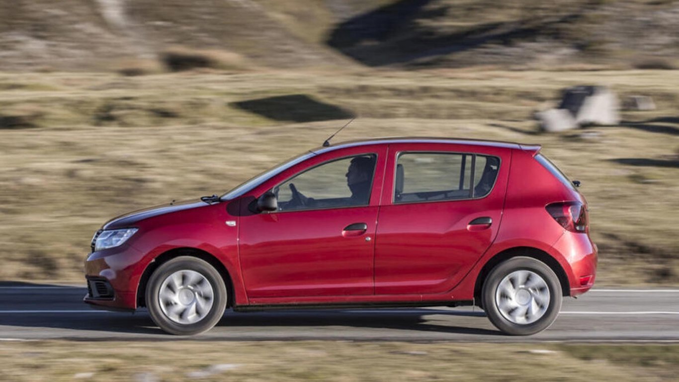 Чи варто купувати дешеву Dacia Sandero з пробігом