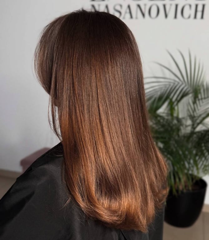 Ideal option for hair dyeing for brunettes