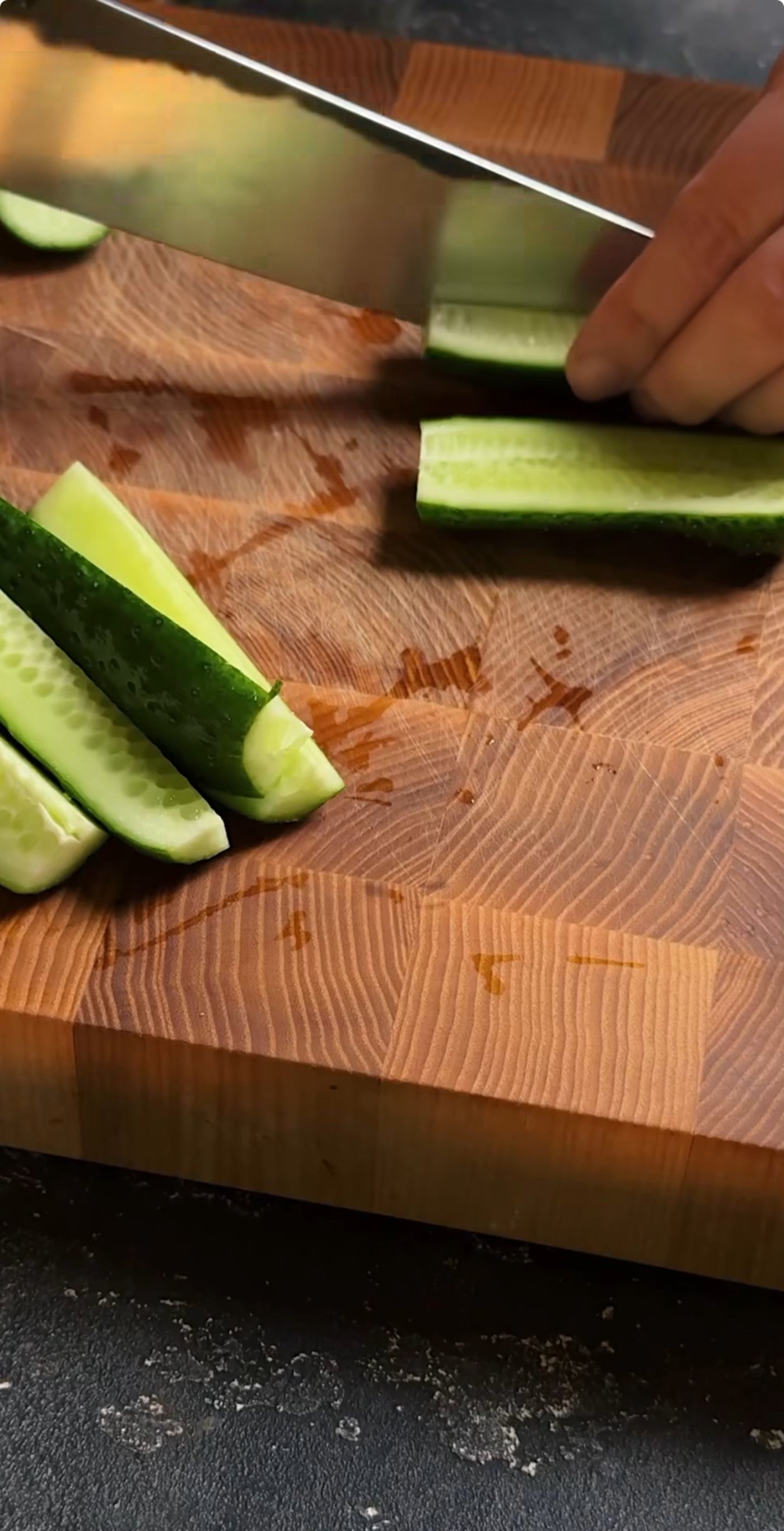 Малосольні огірки - швидкий рецепт