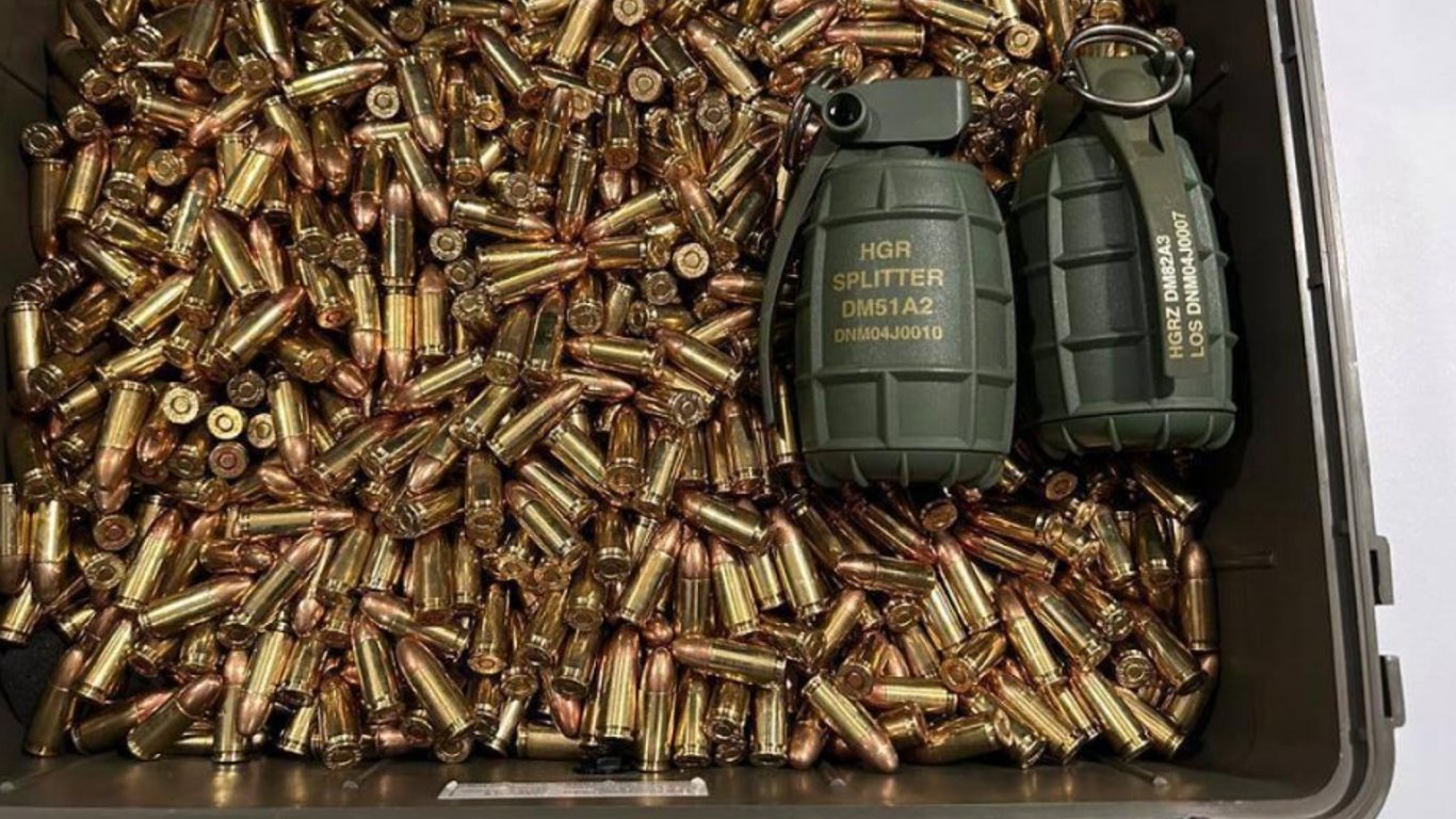 Більше 100 гранат — що ще вбивці поліцейського викрали з Одеської військової частини