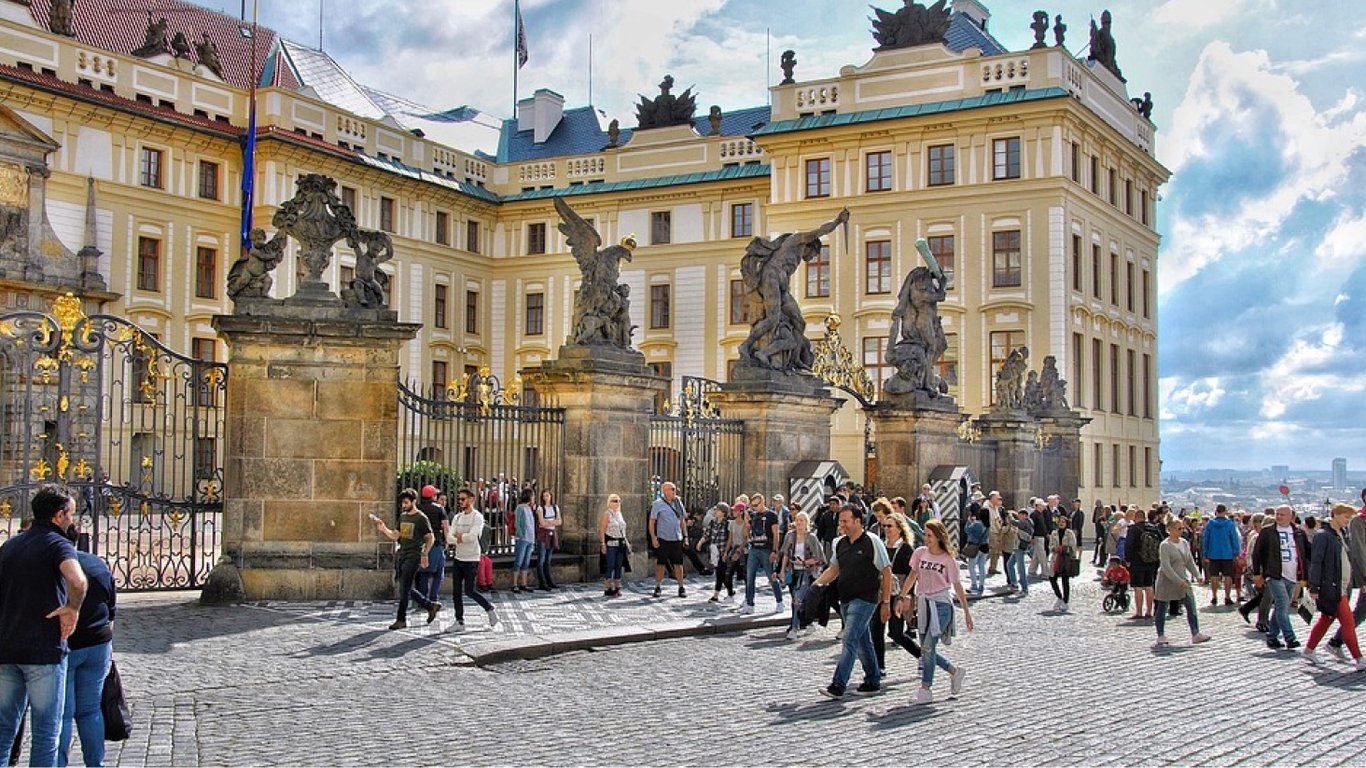 Выплаты и жилье в Чехии — какие изменения для украинцев с 1 июля