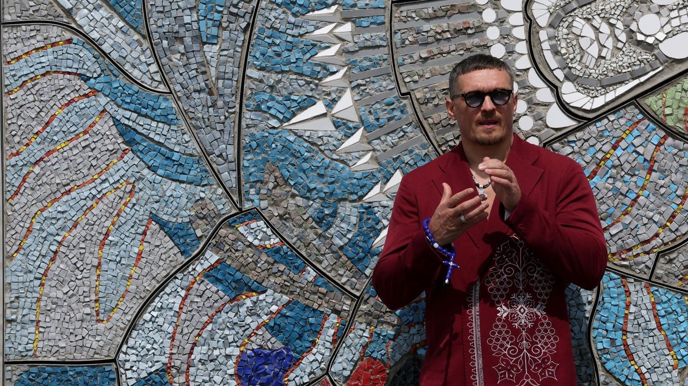 Александр Усик