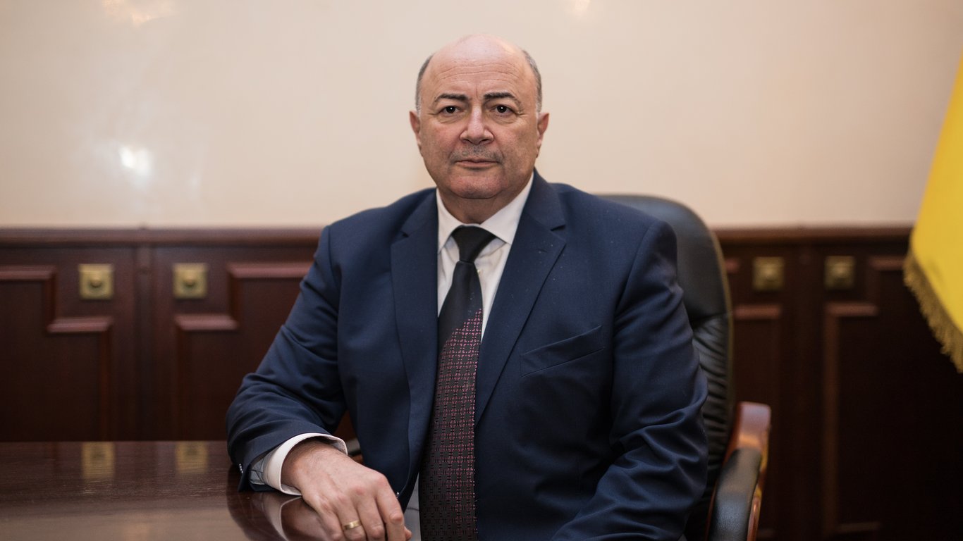 Пішов за власним бажанням: першого заступника Труханова звільнено