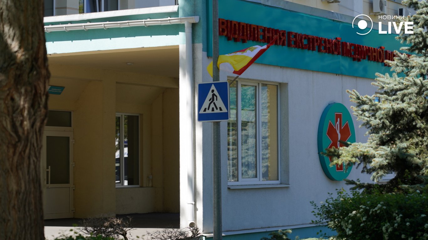 Лікар розповів про стан постраждалого внаслідок ракетного удару по Одесі 1 травня
