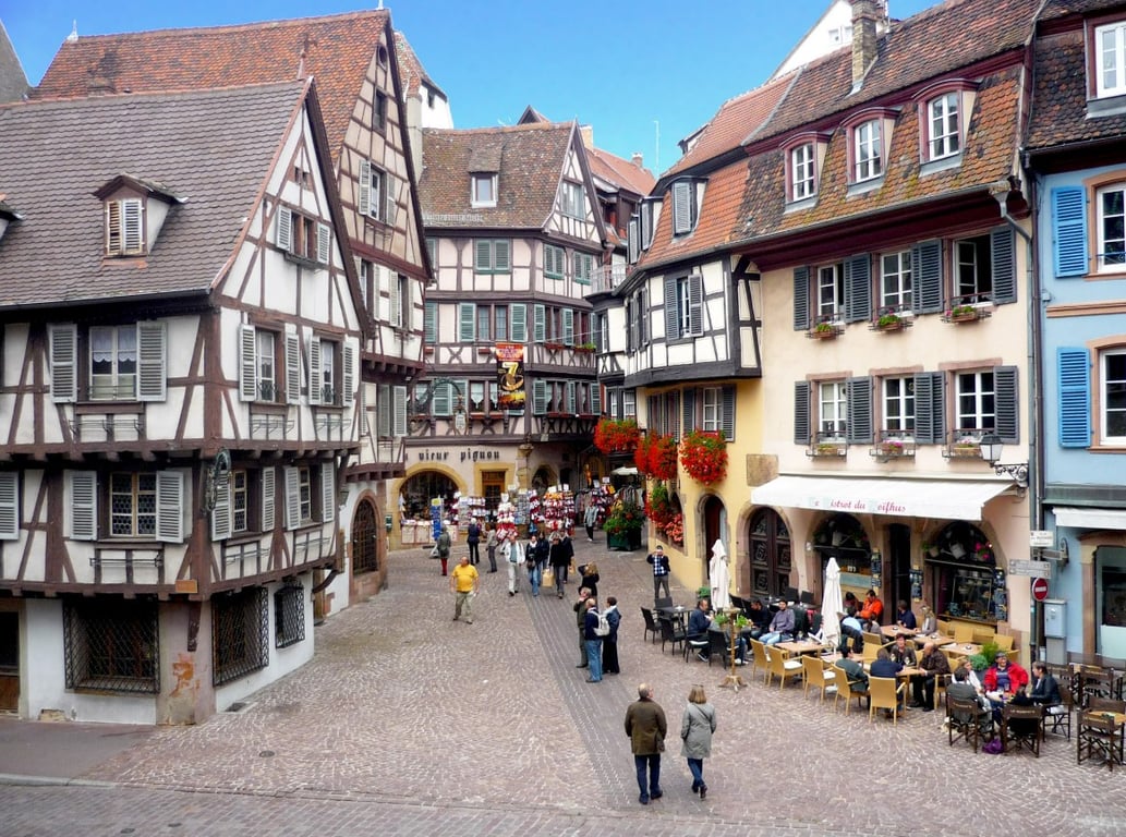 The small city in Europe with streets like a storybook — photo 1