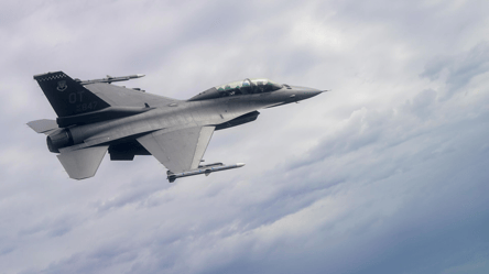 Україна може почати використовувати F-16 вже взимку, — Wall Street Journal - 285x160