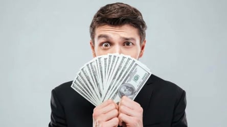 Посадовець вимагав хабарі в підприємців — вирок суду - 290x160