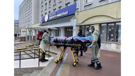 Зі Львова до Австрії евакуювали 6-річну Алісу, яка отримала опіки внаслідок авіакатастрофи у Броварах - 285x160