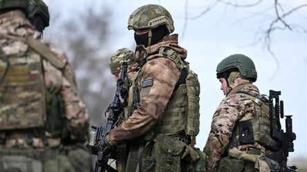 Эксперт сказал, сколько Путин согнал своих войск в Украину - 285x160