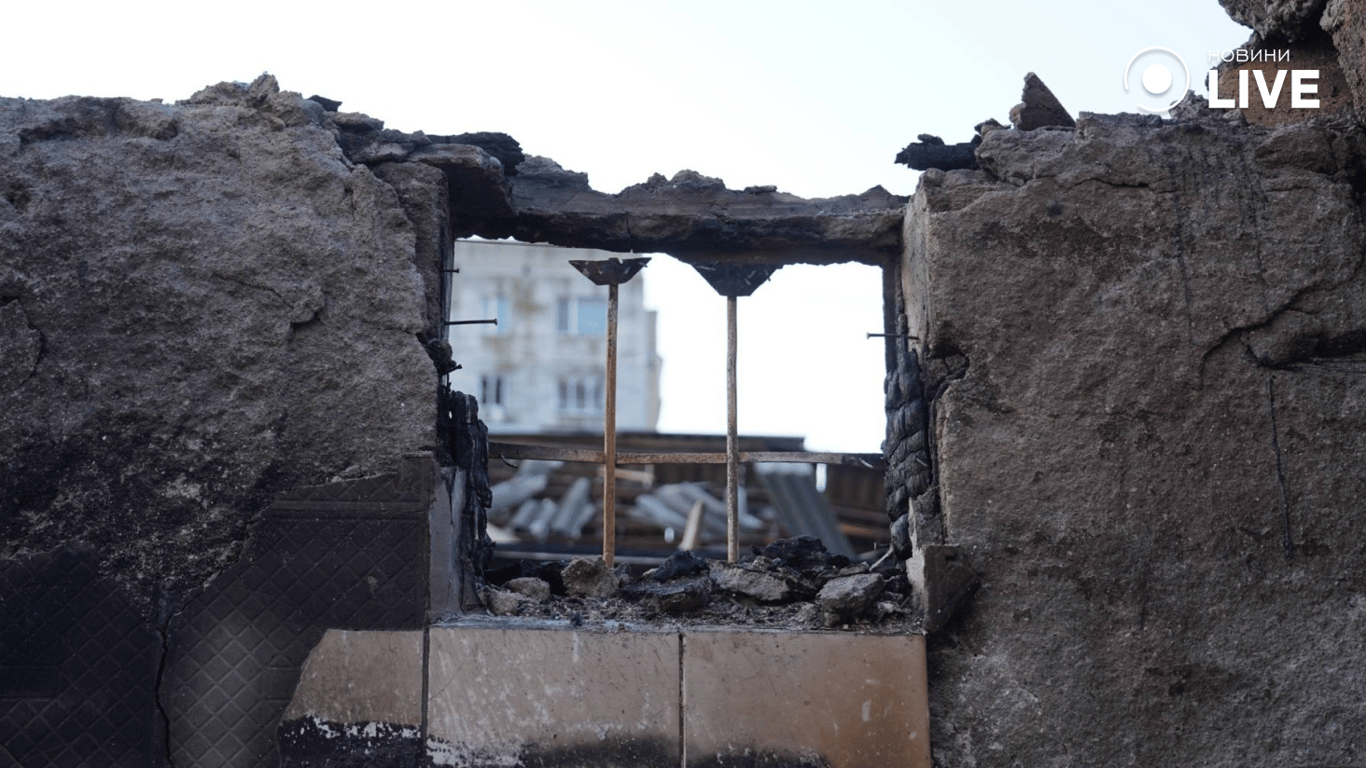 Частина квартири зруйнована вибуховою хвилею