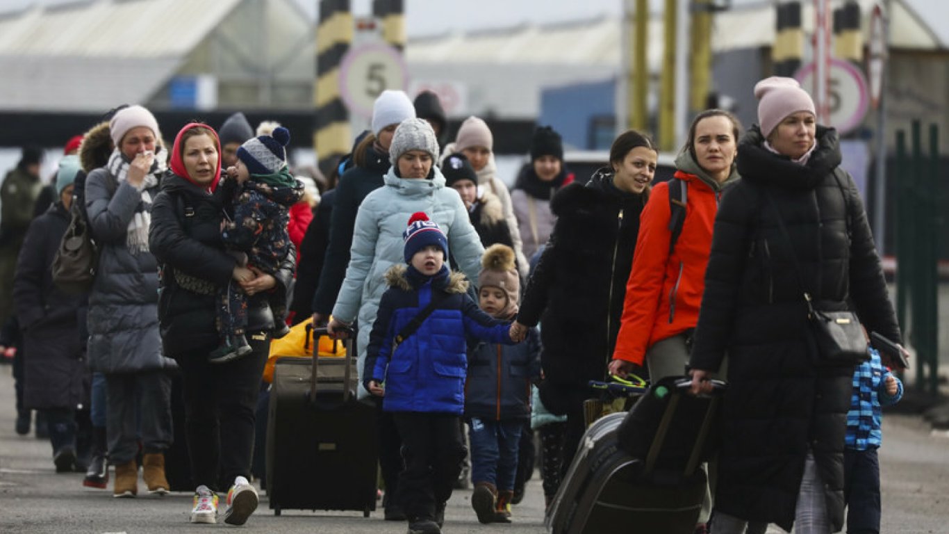 Більшість британців позитивно оцінюють прийом українських біженців