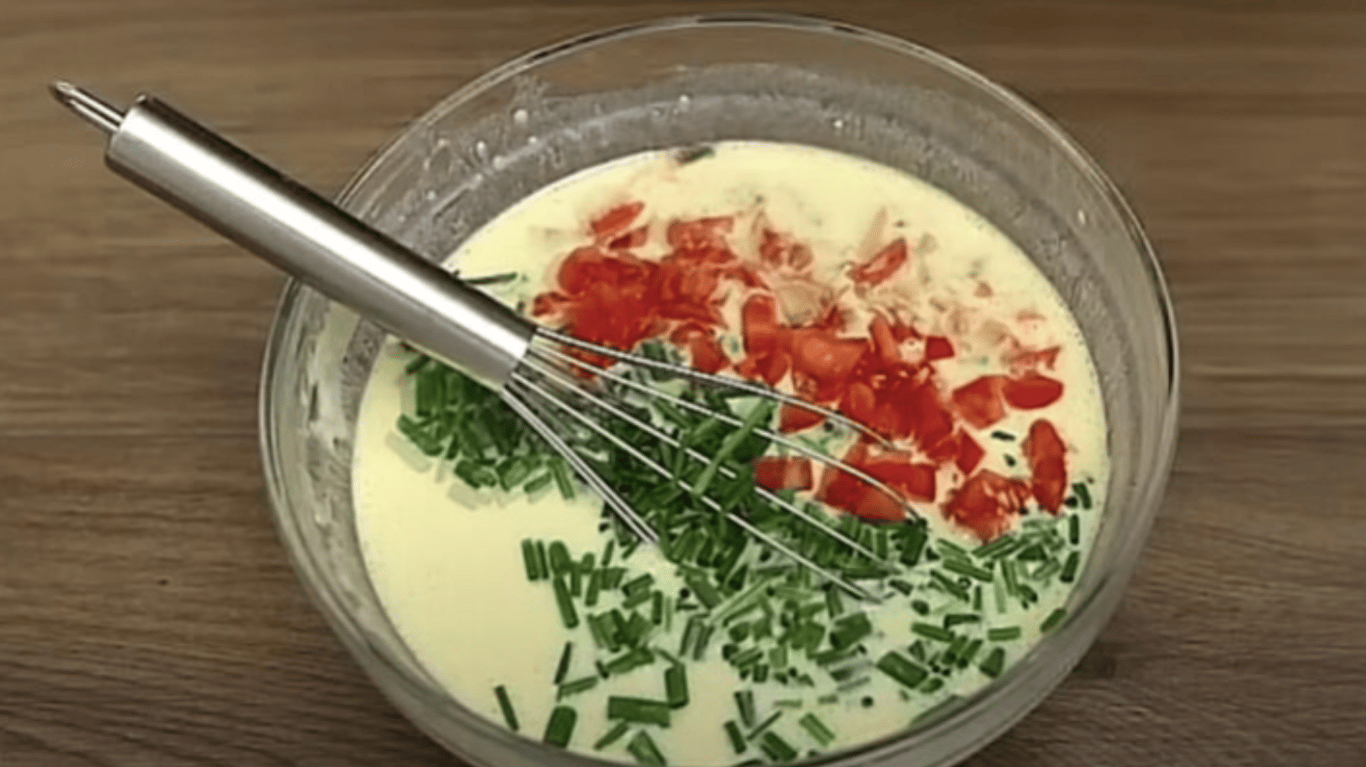 тонкі млинці з яйцями та молоком