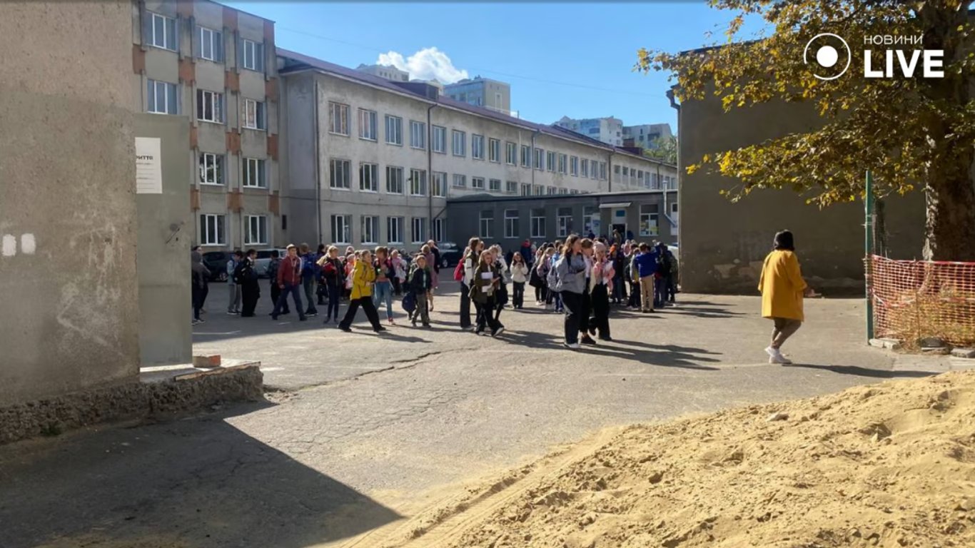 Угроза взрыва — в Одессе заминировали учебное заведение
