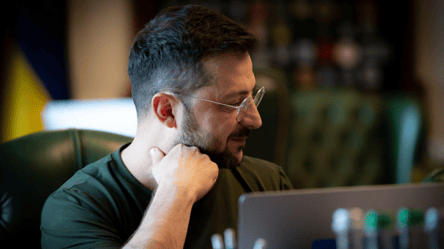 Зеленский обсудил с фон дер Ляйен замороженные российские активы - 285x160