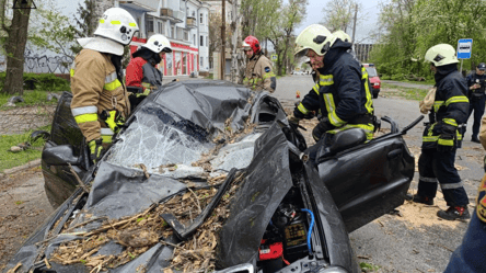 Троє загиблих і значні пошкодження: в Україні ліквідовують наслідки негоди - 290x160