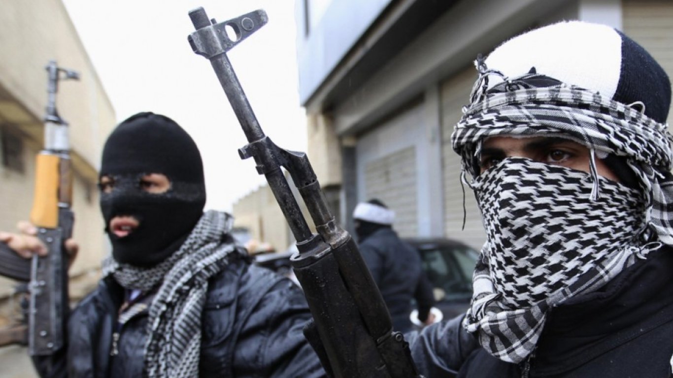 ФСБ намагається відправити колишніх бойовиків "Ісламської держави" агентами в ЗСУ