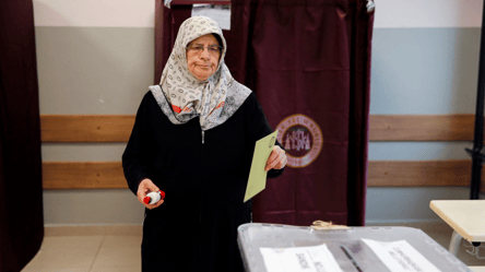 Поклонник предков и овечка: курьезные видео с выборов в Турции - 285x160